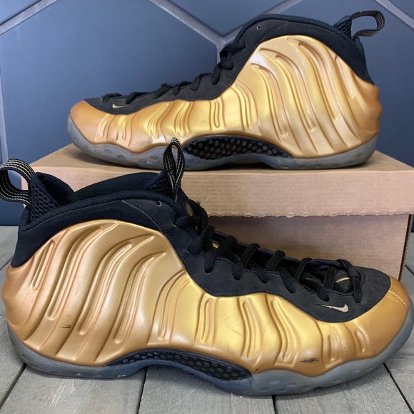 nike air foamposite one metallic gold